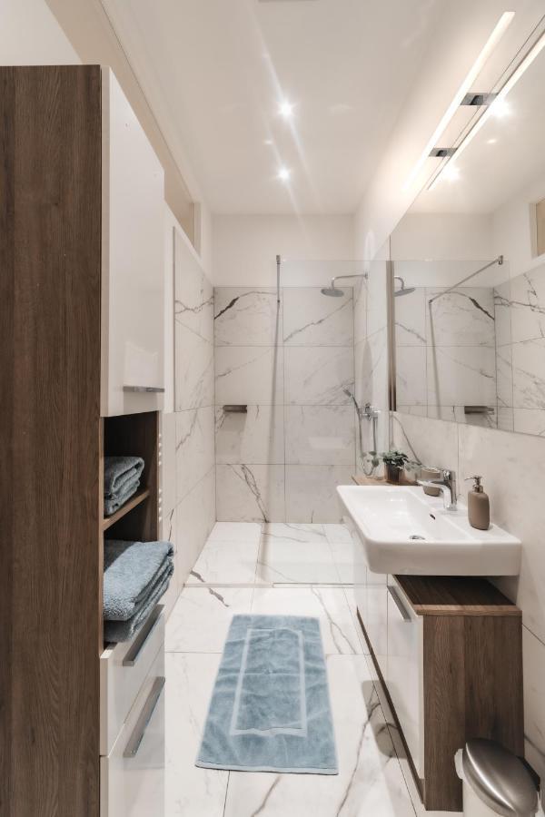 Cozy Apartment, 2 Private Terraces, 8 Min To City Center Wiedeń Zewnętrze zdjęcie